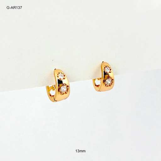 [G-AR-137] *ARGOLLA HUGGIE RODINADO GOLD FLOR CIRCONES 13MM