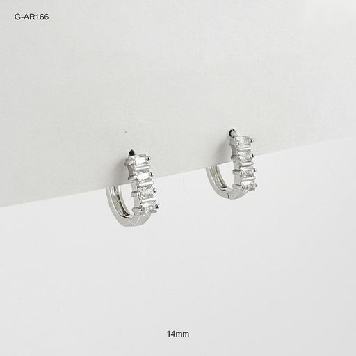 [G-AR-166] *ARGOLLA HUGGIE RODINADO SILVER RECTANGULO CRISTALES BLANCOS 14MM