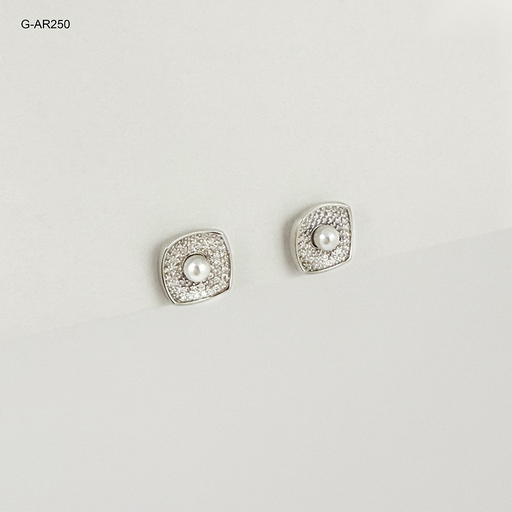 [G-AR-250] *ARETE TOPO RODINADO SILVER CUADRADO PERLA MICROCIRCONES BLANCO