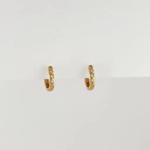 [G-AR-462] Argolla huggie en Rodinado Gold Champagne corazones circones 1.4 cm