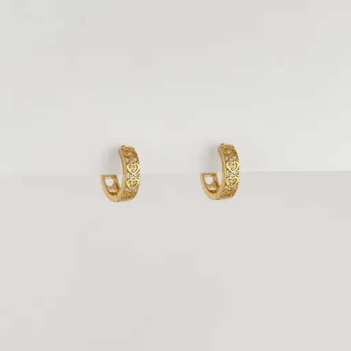 [G-AR-475] Argolla huggie en Rodinado Gold Champagne siluetas corazones microcirconess 1.4 cm