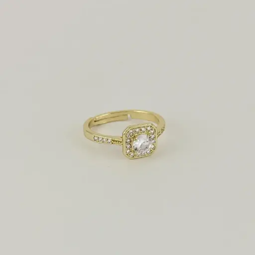 [G-AN-257] Anillo ajustable en rodinado gold cristal cuadrado blanco estilo pandora