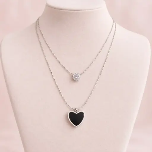 [AC-CDD-238] Collar en Acero Inoxidable plateado doble corazón esmaltado negro