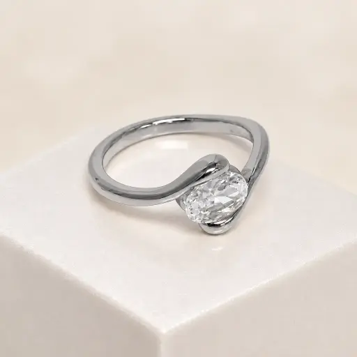 [AC-AN-433] Anillo en acero inoxidable silver solitario cristal premium 316L