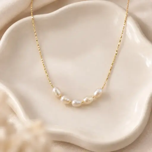 [AC-CDD-246] Collar en Acero Inoxidable dorado calidad 316L perlas